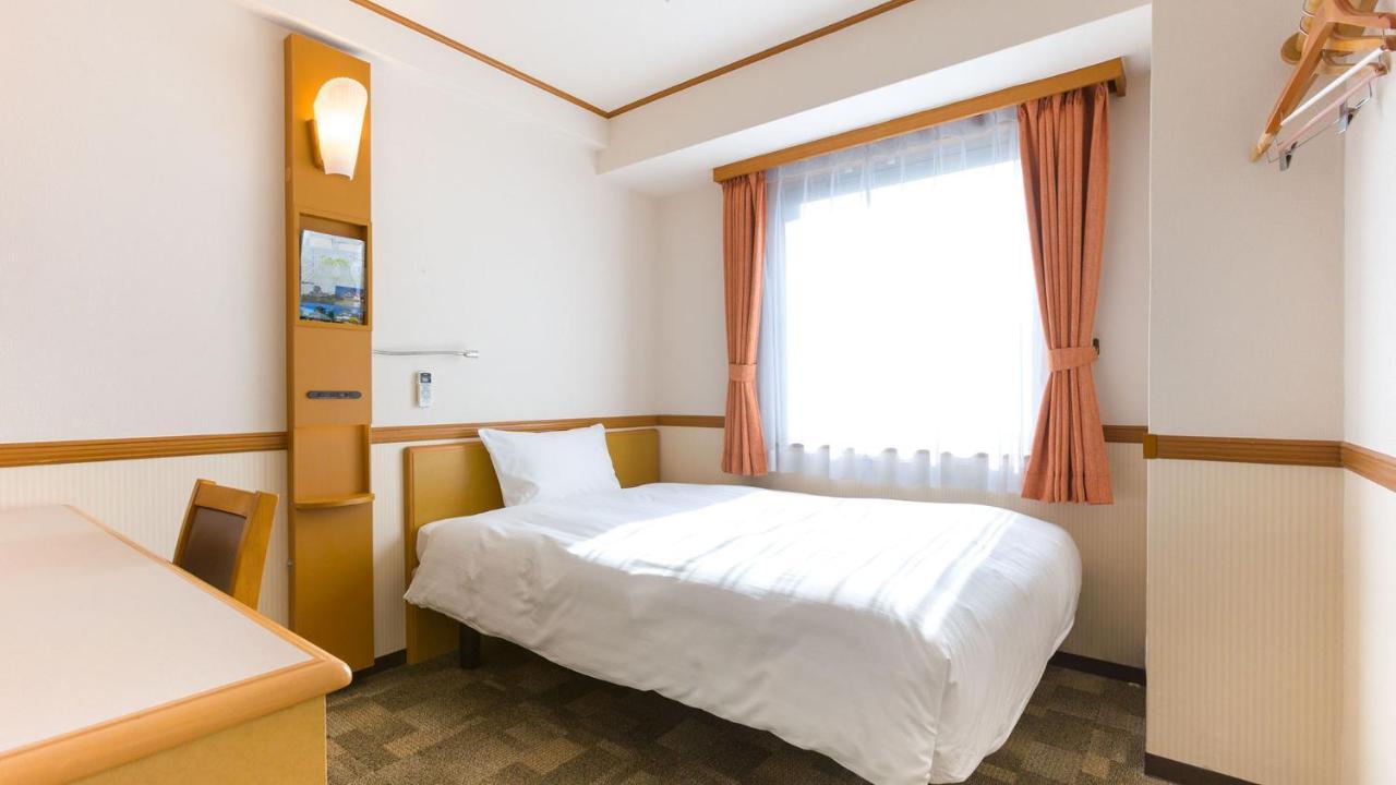 Toyoko Inn Osaka Jr Noda Ekimae Exterior foto